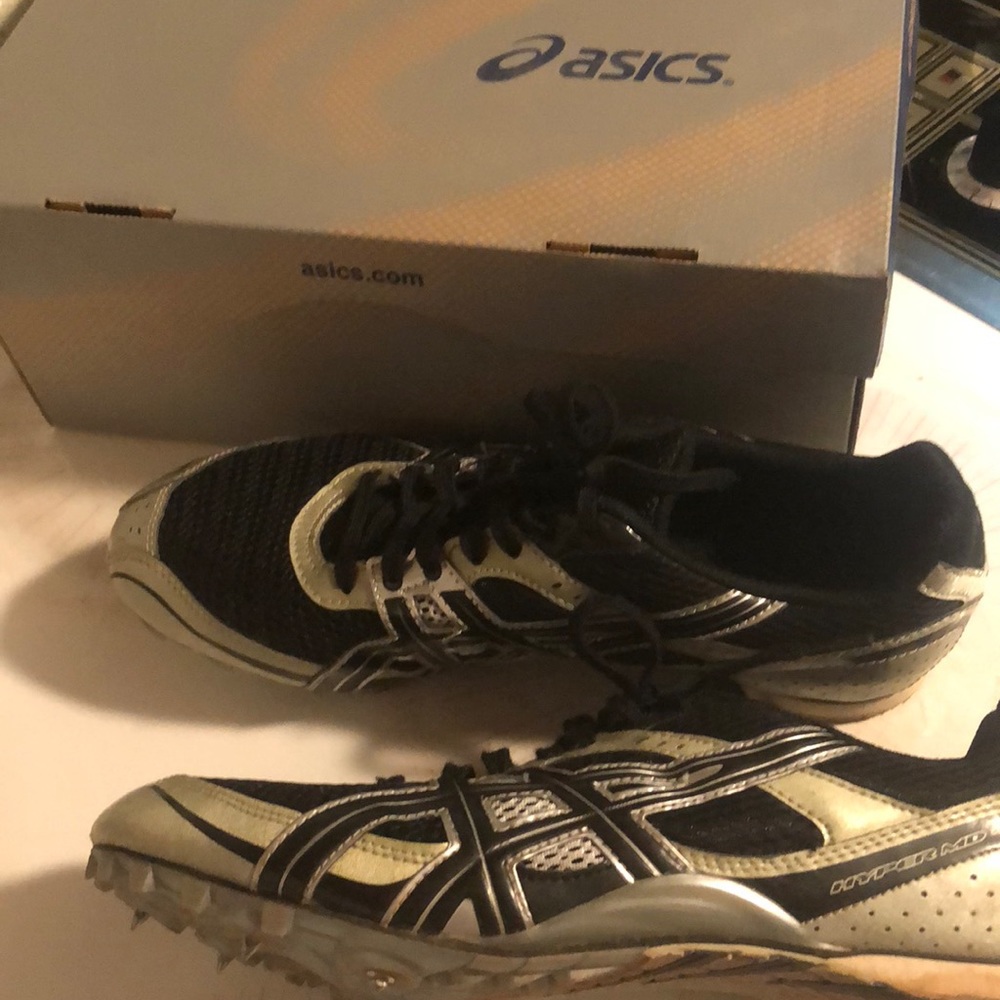 Men’s 9 1/2 ASICS track cleats